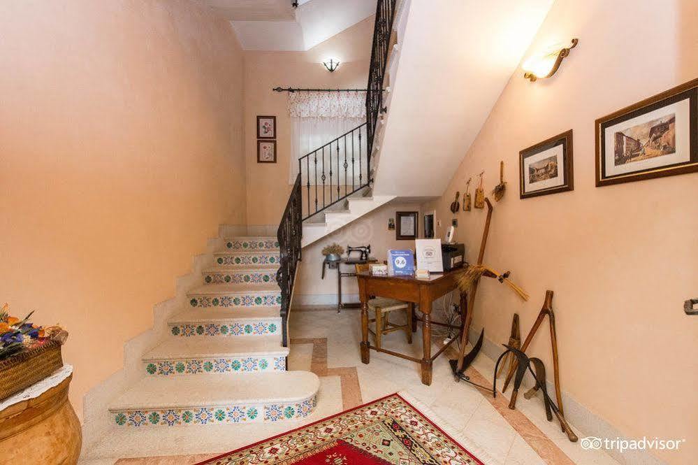 B&B L'Angolino Della Nonna Castelluzzo Exterior photo